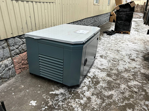 A-iPower A8000EAX в супертихом зимнем кожухе 1400SS RAL 7031